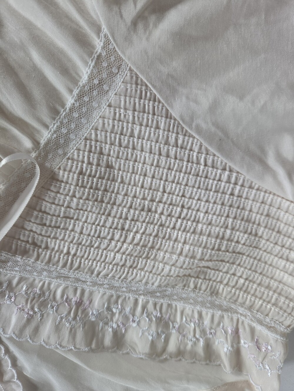 Vintage Vanity Fair pintuck lace pink champagne nightgown pockets button down S - Picture 6 of 11
